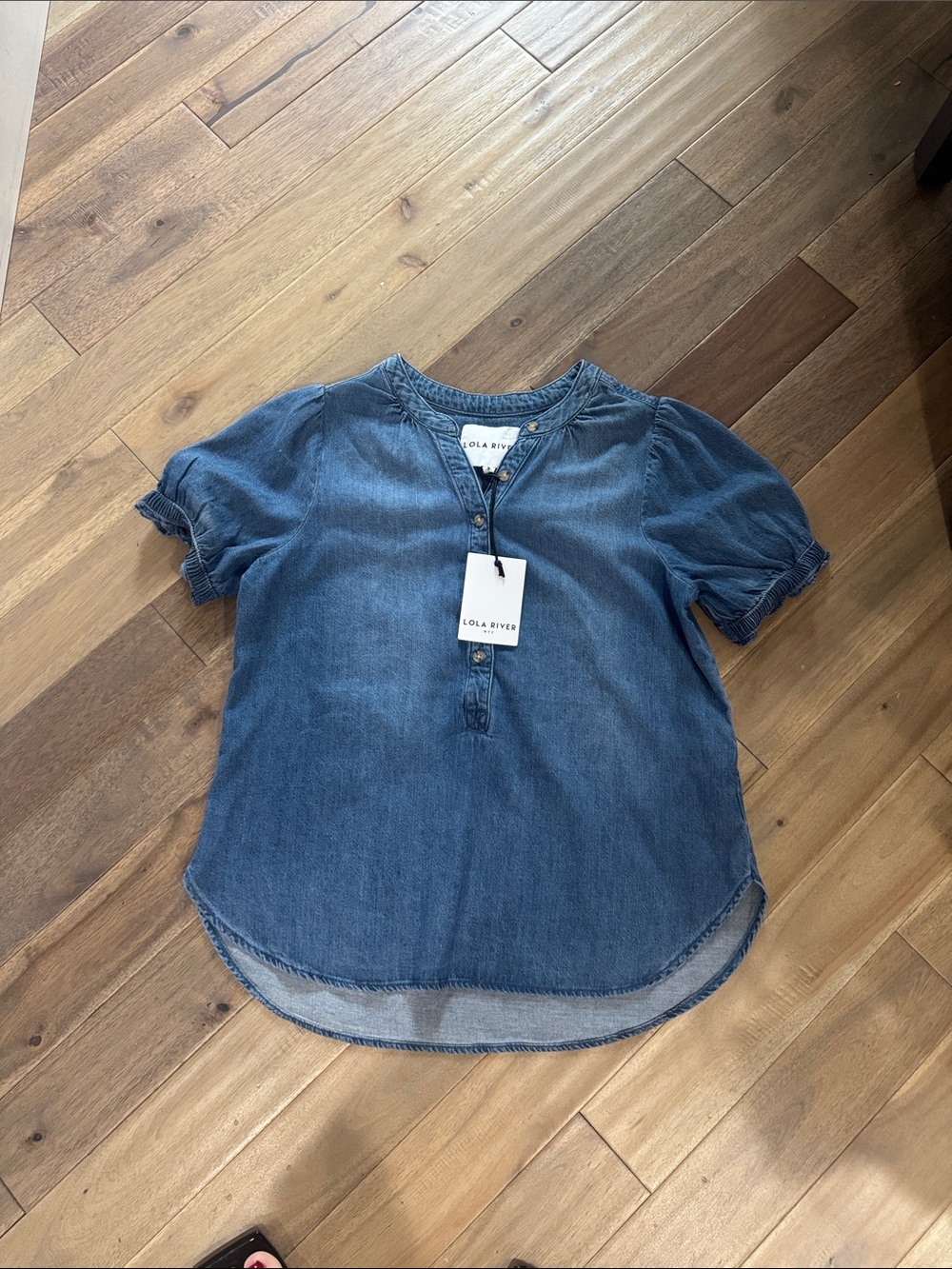 NWT Tuckernuck top size small